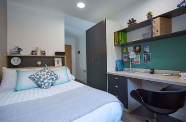 Blackhorse Lane, Walthamstow, London - Image 3